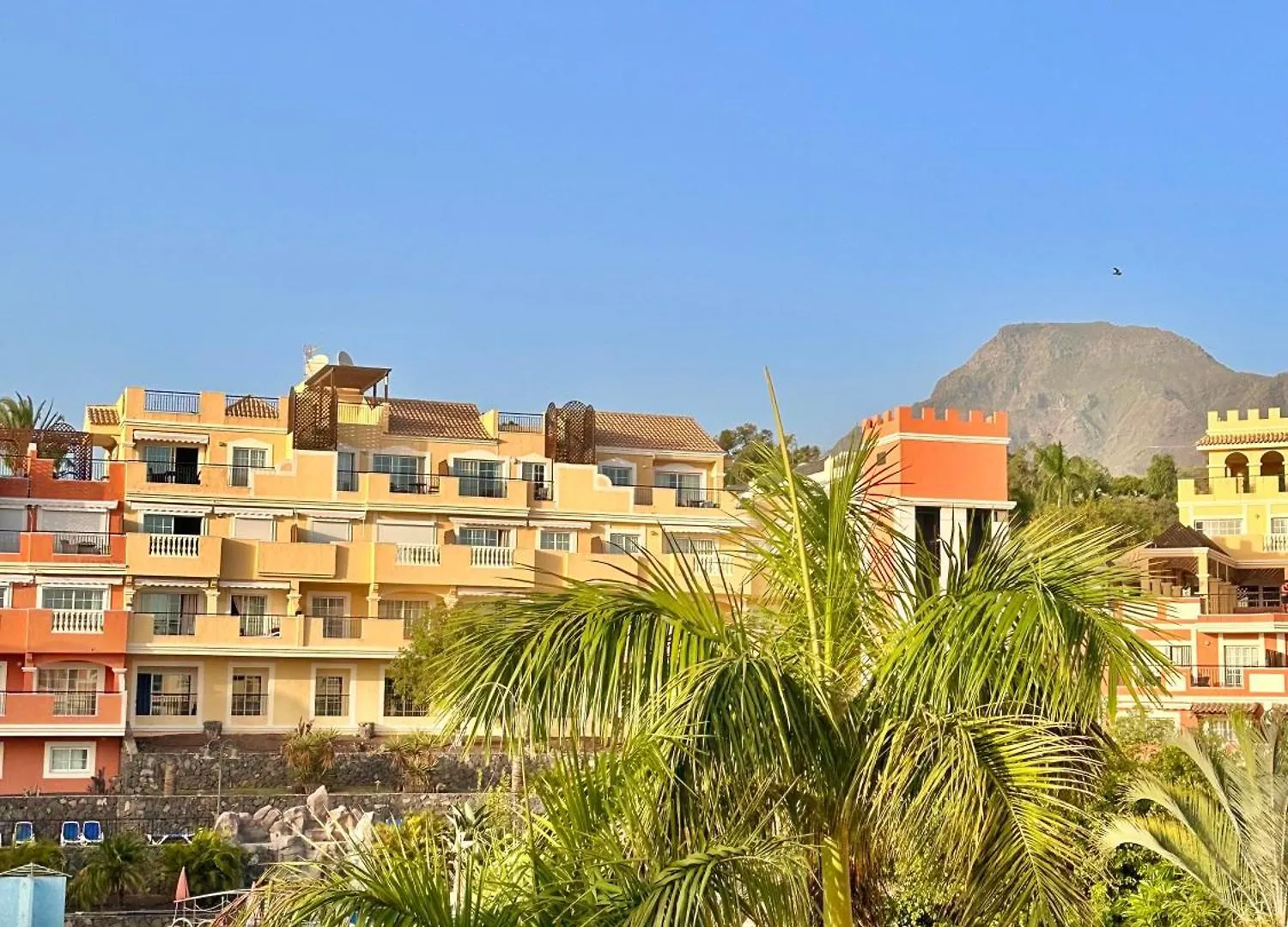 Sunset Apartment 3 & Heated Pool لوس كريستيانوس إسبانيا