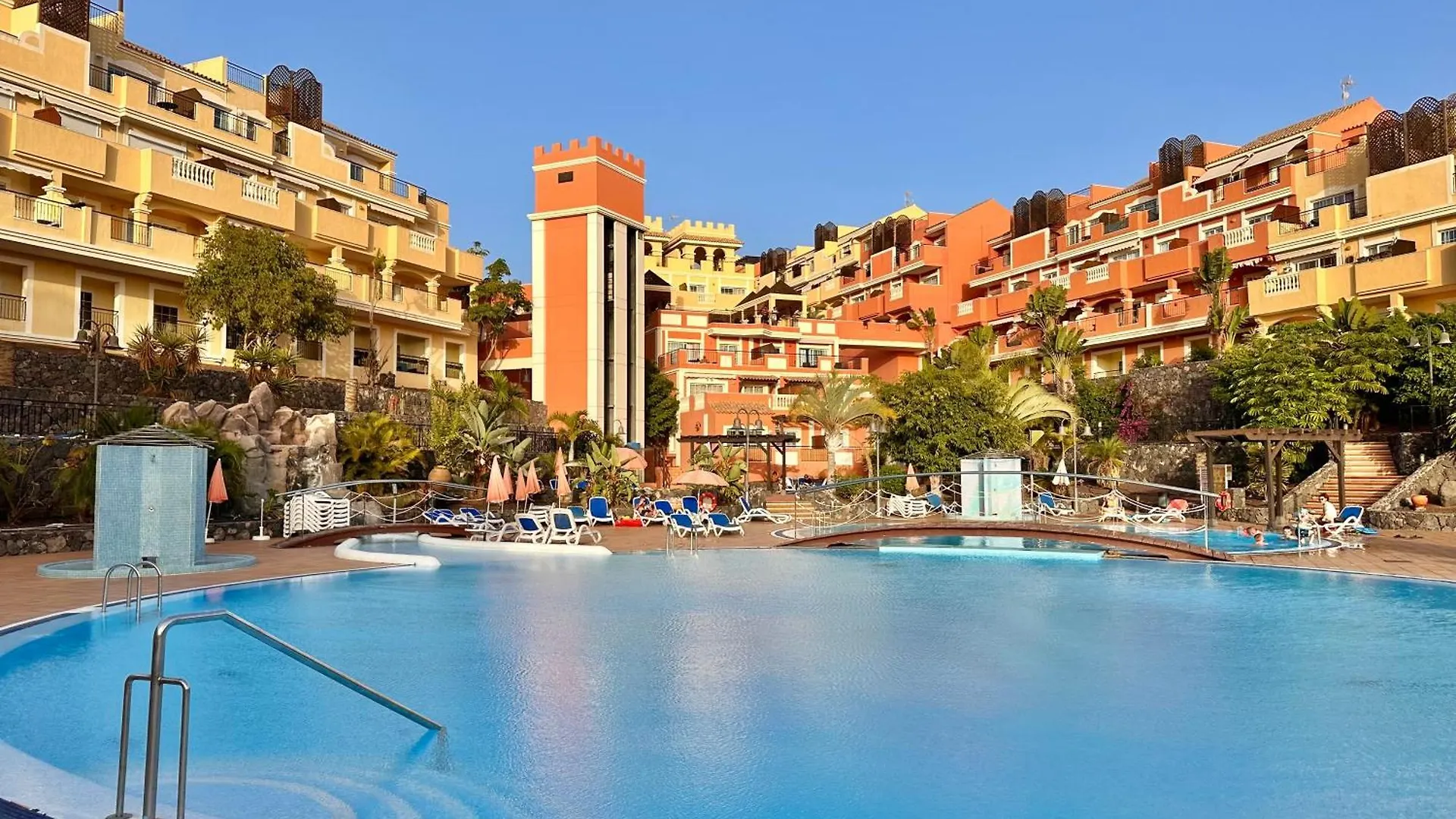 Sunset Apartment 3 & Heated Pool لوس كريستيانوس إسبانيا