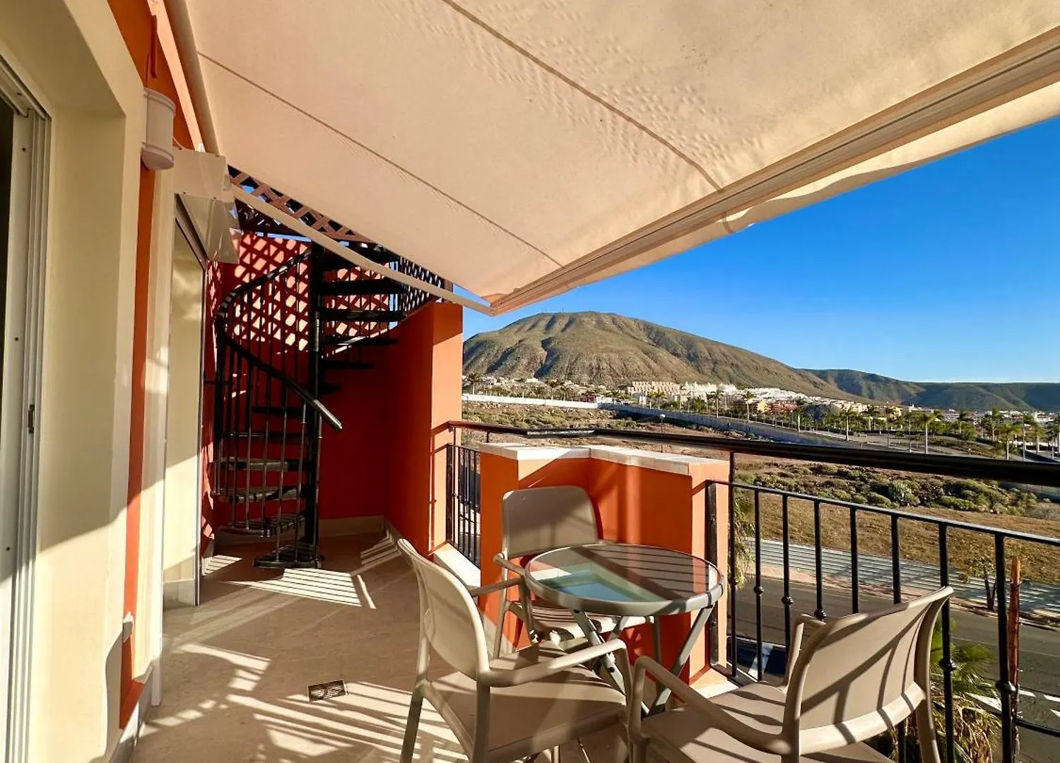 Sunset Apartment 3 & Heated Pool لوس كريستيانوس إسبانيا